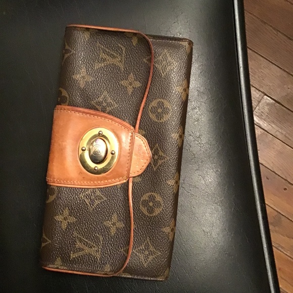 Louis vuitton wallet - Picture 1 of 1